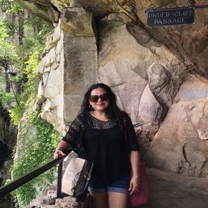 Meet your Posher, Isabel